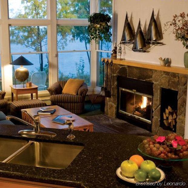 Bluefin Bay On Lake Superior Tofte Rum bild